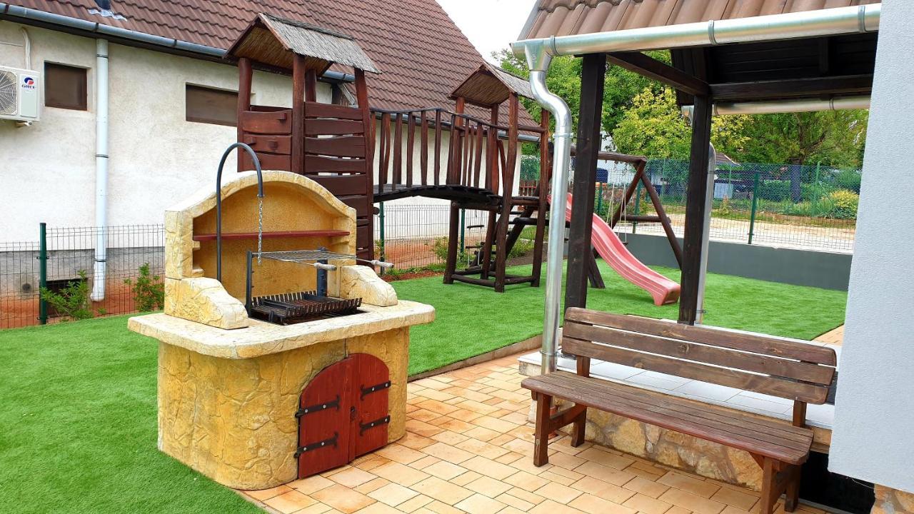 Aranyeso Apartmanhazak No.1 Balatonalmádi Extérieur photo